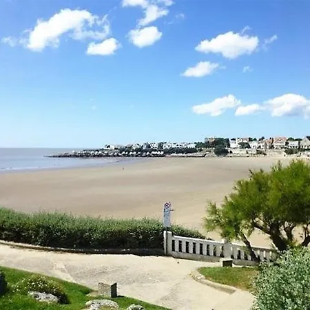 Pontaillac: Bel Acces Direct Plage Et Centre Apartamento *